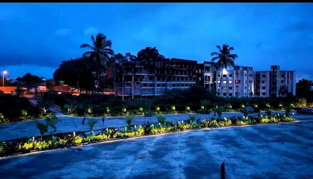 The Democracy Hotel & Resorts Nashik Eksteriør billede