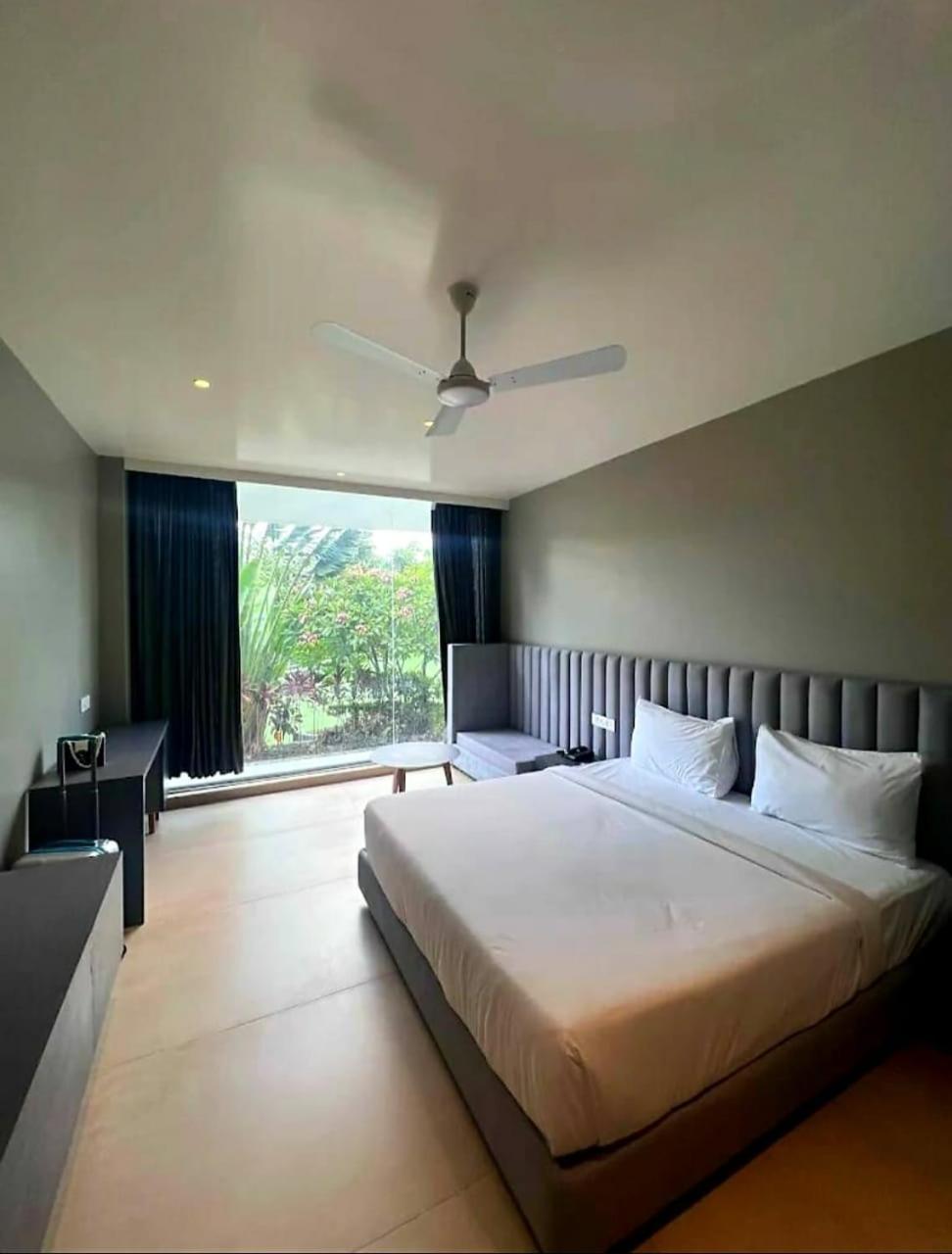 The Democracy Hotel & Resorts Nashik Eksteriør billede
